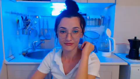 Snapshot of dorotty_ chatting on September 28, 4:07 am Your Dorotty online show from September 28, 4:07 am