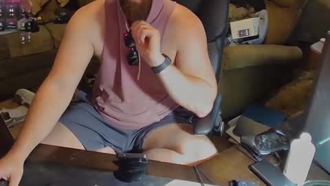 Snapshot of dotyoureyezez chatting on October 28, 6:43 pm DotYourEyezez  online show from October 28, 6:43 pm