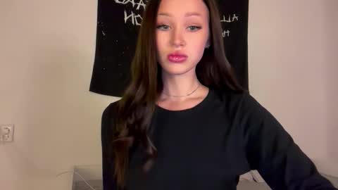 MOLLYYYY dont forget to give me a thumb up online show from October 17, 1:03 pm