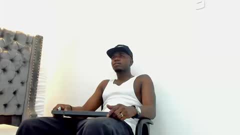 Snapshot of douglas_099 chatting on September 20, 1:01 pm DOUGLAS online show from September 20, 1:01 pm