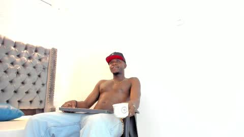 Snapshot of douglas_099 chatting on September 29, 1:16 pm DOUGLAS online show from September 29, 1:16 pm