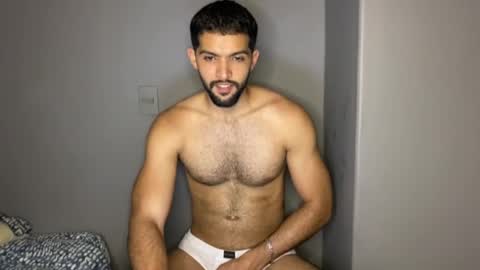 Snapshot of douglasskingjr chatting on February 25, 1:20 am douglasskingjr online show from February 25, 1:20 am