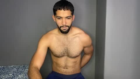 Snapshot of douglasskingjr chatting on February 26, 9:05 pm douglasskingjr online show from February 26, 9:05 pm