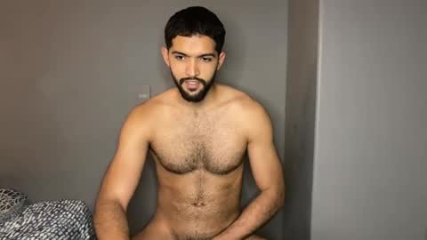 Snapshot of douglasskingjr chatting on March 2, 2:19 am douglasskingjr online show from March 2, 2:19 am