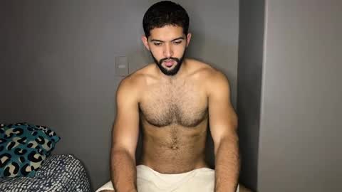 Snapshot of douglasskingjr chatting on March 7, 3:19 am douglasskingjr online show from March 7, 3:19 am