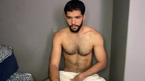 Snapshot of douglasskingjr chatting on March 12, 4:02 pm douglasskingjr online show from March 12, 4:02 pm