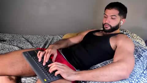 Snapshot of douglasskingjr chatting on September 11, 1:22 pm douglasskingjr online show from September 11, 1:22 pm