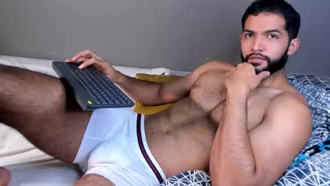 Snapshot of douglasskingjr chatting on September 18, 1:13 pm douglasskingjr online show from September 18, 1:13 pm