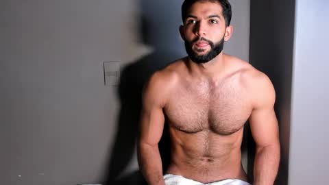 Snapshot of douglasskingjr chatting on October 9, 2:26 pm douglasskingjr online show from October 9, 2:26 pm