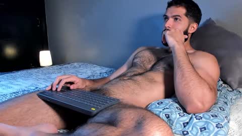 Snapshot of douglasskingjr chatting on October 27, 2:32 pm douglasskingjr online show from October 27, 2:32 pm