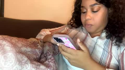 Snapshot of dove_love22 chatting on November 4, 4:33 am dove_love22 online show from November 4, 4:33 am