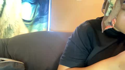 Snapshot of dove_love22 chatting on November 6, 5:47 pm dove_love22 online show from November 6, 5:47 pm