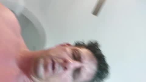 Snapshot of downdog925 chatting on January 6, 8:18 pm Some guy in Florida online show from January 6, 8:18 pm