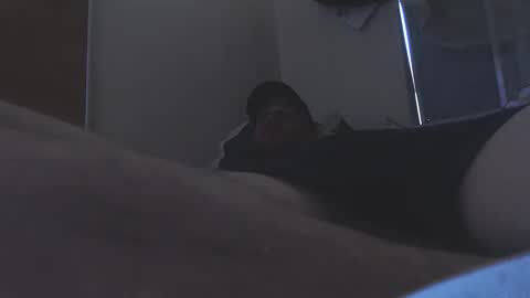 Snapshot of downwiththethickness81 chatting on December 4, 10:02 am downwiththethickness81 online show from December 4, 10:02 am