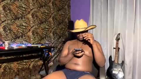 MrPirated online show from January 4, 7:55 am