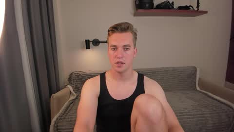 Snapshot of dr_your_dream chatting on September 12, 8:42 pm Mervin online show from September 12, 8:42 pm