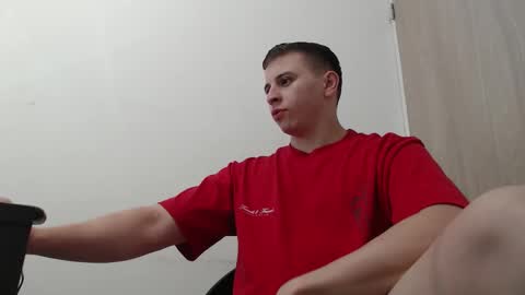 draco_boy2000 online show from March 25, 11:11 pm