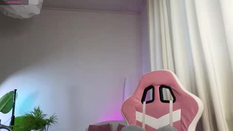 Lisbeth Salander online show from November 28, 6:16 am