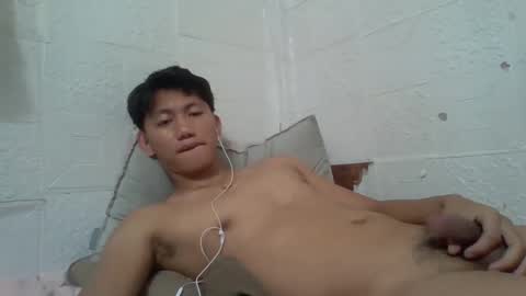 Snapshot of drain_me29 chatting on November 23, 2:00 am drain_me29 online show from November 23, 2:00 am