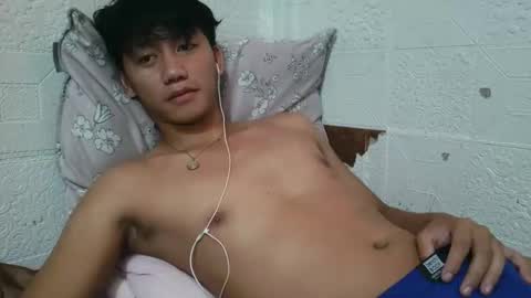 Snapshot of drain_me29 chatting on December 14, 1:44 am drain_me29 online show from December 14, 1:44 am