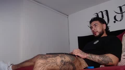Snapshot of drake_jackson11 chatting on December 29, 10:25 pm drake jackson11 online show from December 29, 10:25 pm