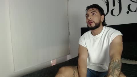 Snapshot of drake_jackson11 chatting on January 3, 7:07 pm drake jackson11 online show from January 3, 7:07 pm