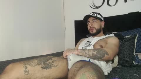 Snapshot of drake_jackson11 chatting on January 7, 9:35 pm drake jackson11 online show from January 7, 9:35 pm