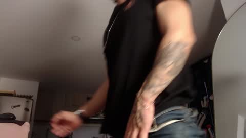 Snapshot of drake_jackson11 chatting on February 1, 11:06 pm drake jackson11 online show from February 1, 11:06 pm