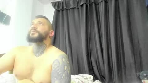 Snapshot of drake_white1 chatting on May 13, 4:10 am drake whitee Independent Model online show from May 13, 4:10 am