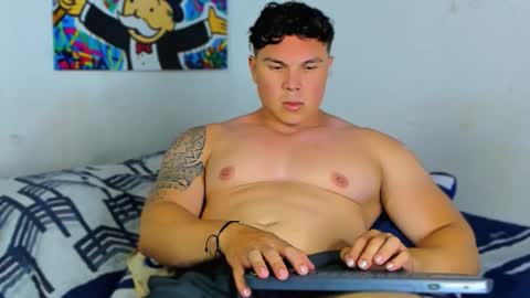 Snapshot of drake_xion1 chatting on November 11, 1:16 am drake_xion1 online show from November 11, 1:16 am