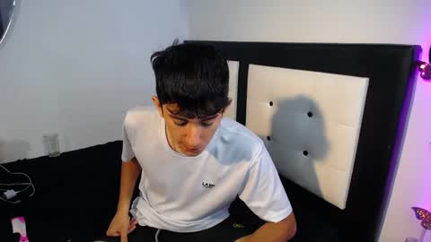 Snapshot of dravith_and_valery chatting on September 14, 7:18 am -- nicolle and jhon -- online show from September 14, 7:18 am