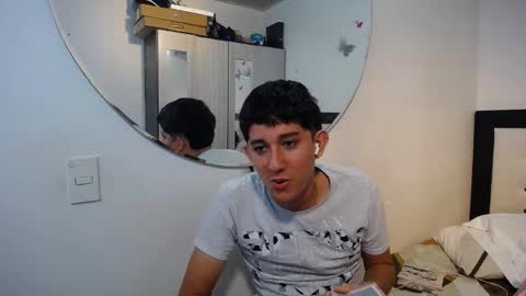 Snapshot of dravith_and_valery chatting on November 18, 3:12 am -- nicolle and jhon -- online show from November 18, 3:12 am