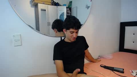 Snapshot of dravith_and_valery chatting on November 22, 6:56 am -- nicolle and jhon -- online show from November 22, 6:56 am