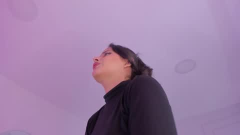 N E N A  online show from October 21, 5:08 am