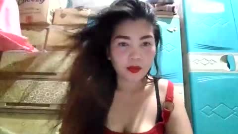 Snapshot of dreamer_17 chatting on October 6, 5:27 am Maui online show from October 6, 5:27 am