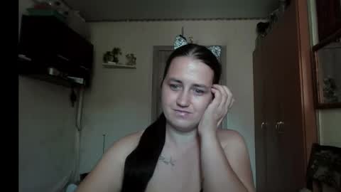 Snapshot of dreamiebelle chatting on September 19, 8:27 am dreamiebelle online show from September 19, 8:27 am