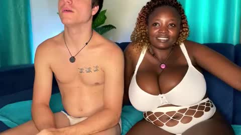 Snapshot of dreaminterracial chatting on November 21, 9:30 am InterracialDream online show from November 21, 9:30 am