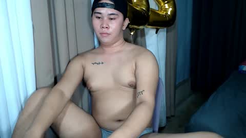 Snapshot of dreammegan chatting on December 6, 3:55 pm Stacy DONT FORGET TO FOLLOW ME AND THUMBS UP my wife samgrg2 online show from December 6, 3:55 pm