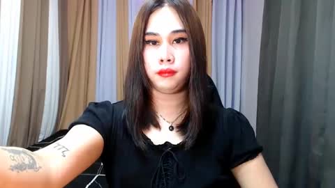 Snapshot of dreammegan chatting on February 4, 12:00 pm Stacy DONT FORGET TO FOLLOW ME AND THUMBS UP my wife samgrg2 online show from February 4, 12:00 pm
