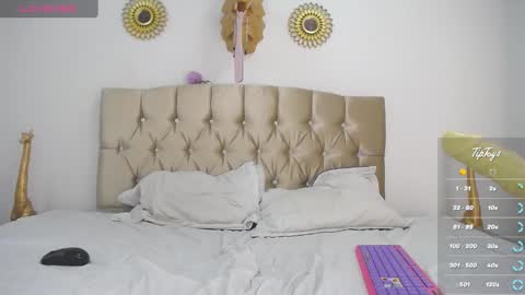 Sophia online show from March 2, 7:34 pm