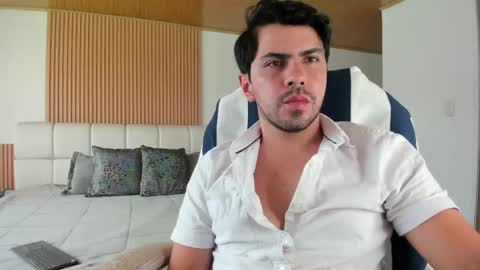 Snapshot of dreamsuxx chatting on November 26, 6:31 pm Diego online show from November 26, 6:31 pm