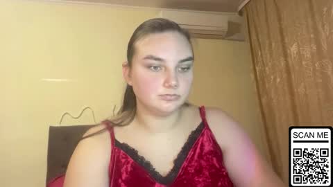 Mila online show from October 6, 3:31 pm