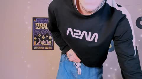 drew_soft_ online show from December 5, 8:05 pm