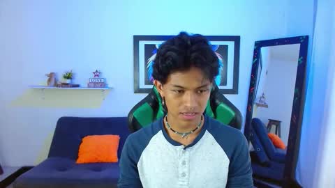 Snapshot of dreyk20 chatting on November 8, 3:23 pm Dreyk online show from November 8, 3:23 pm