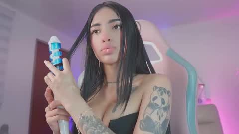 Snapshot of driana_hoffman chatting on November 5, 1:00 pm DRIANA online show from November 5, 1:00 pm