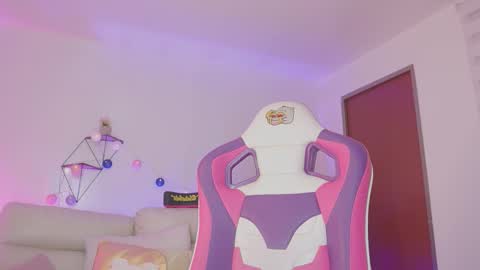 Snapshot of driana_hoffman chatting on November 20, 1:33 pm DRIANA online show from November 20, 1:33 pm