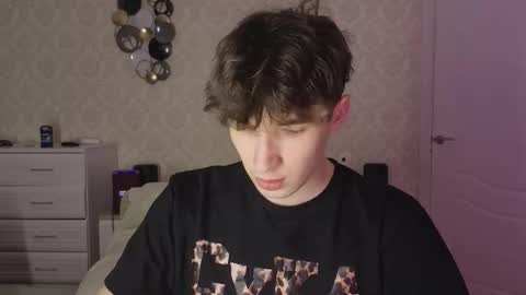 Mark online show from March 11, 9:54 pm