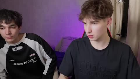 Mark online show from April 23, 9:39 pm