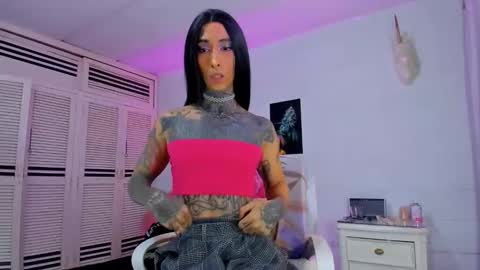 drippyorlove online show from December 16, 7:41 pm