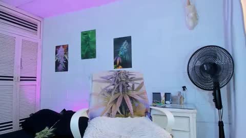 drippyorlove online show from February 24, 5:55 pm